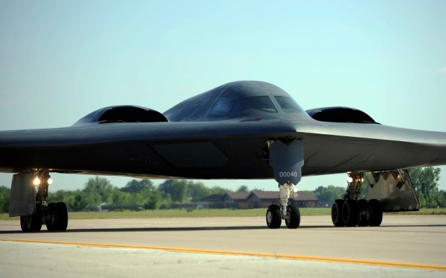 How Does America's B-2 Spirit Bomber Evade Radar? | The National Interest